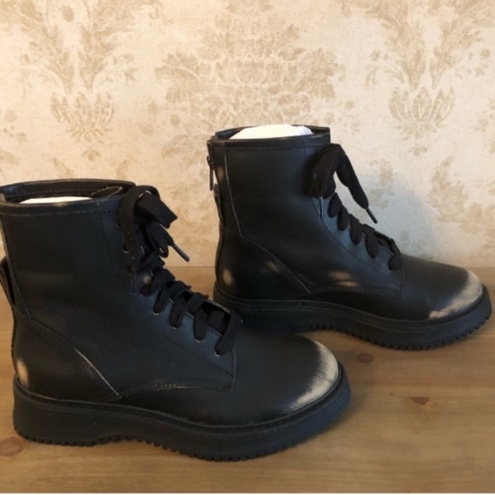 BNWT Steve Madden combat boots